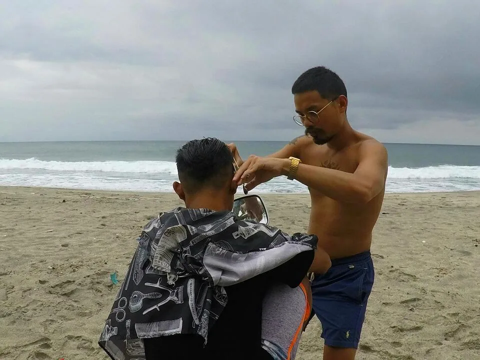 Dégradé bas réalisé sur la plage par Borey